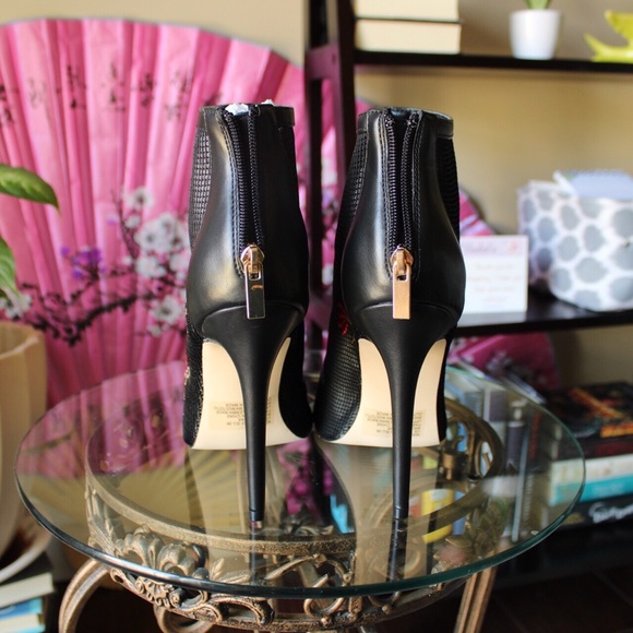 ✨NIB Marissa Floral Embroidered Mesh Caged Heels - Picture 5 of 15